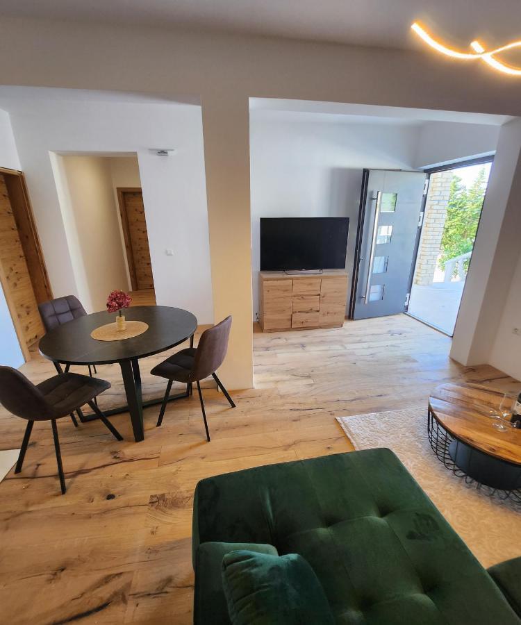 Apartman Lidija Starigrad Paklenica Esterno foto